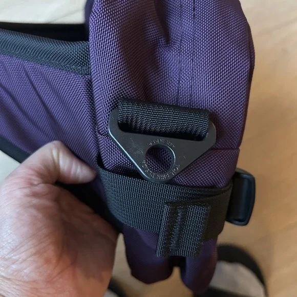 Tom Bihn Discontinued Retired Le Grand Derriere Hip Pack Purple Red Rare US Made - Picture 4 of 16